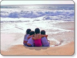 If we hold on together - Riza - CC-by